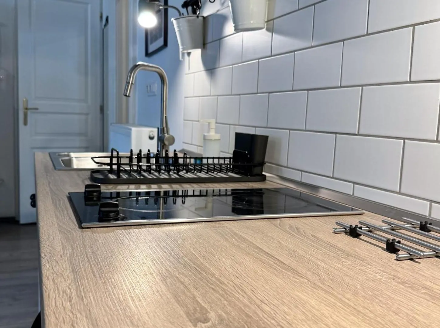 Studio Apartment By Hi5 Apartments- Erzsebet 44 Budapest Ungern
