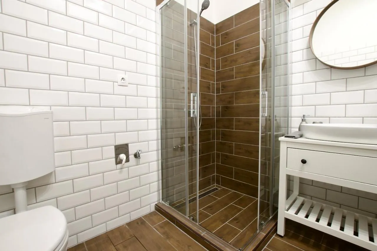 Studio Apartment By Hi5 Apartments- Erzsebet 44 Budapest Ungern